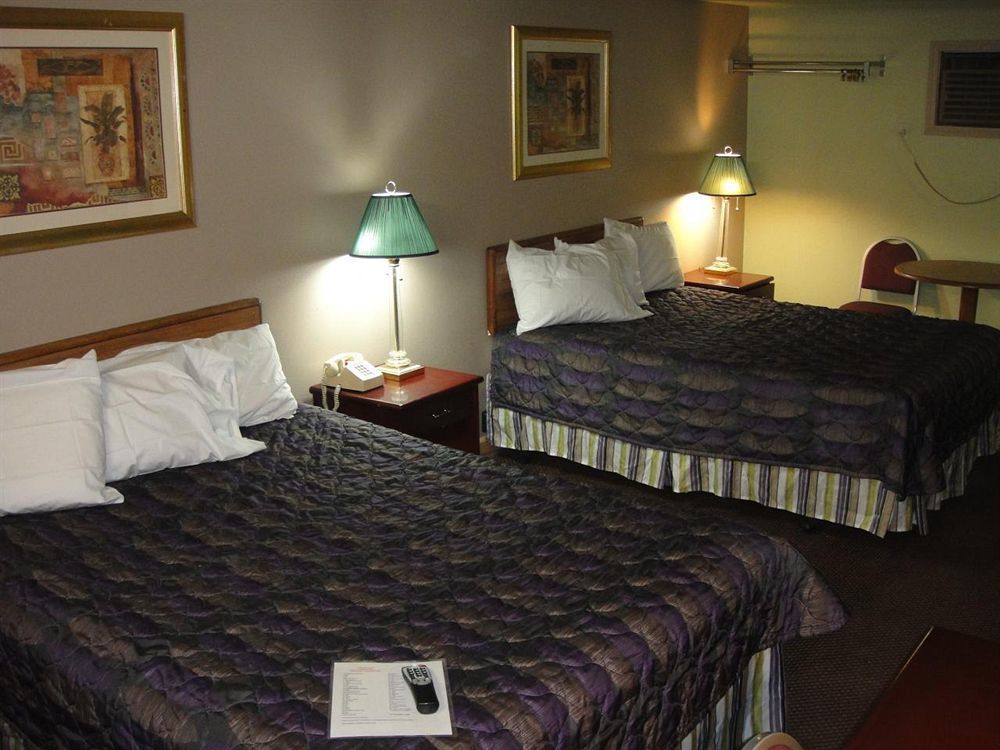 Trails West Motel South Hutchinson Extérieur photo