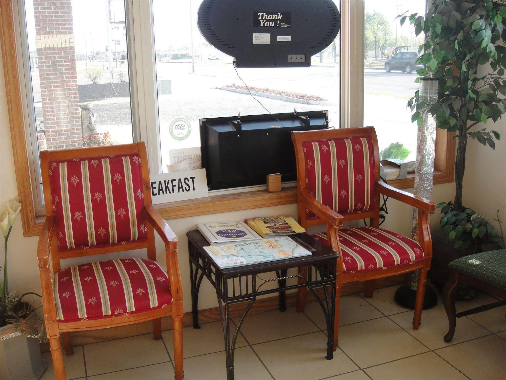 Trails West Motel South Hutchinson Extérieur photo